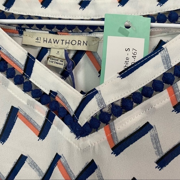Stitch Fix 41 Hawthorn Carlona Crochet Detail Top, New with Tags - Picture 5 of 5